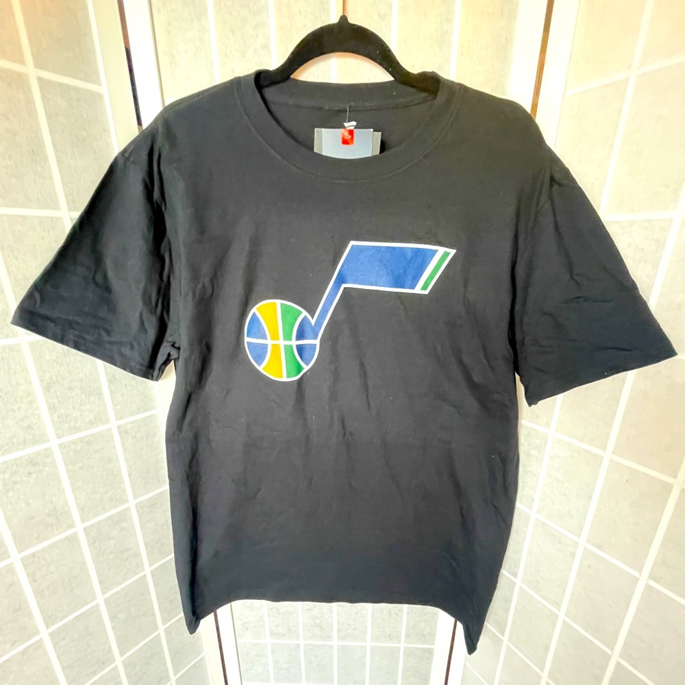 NWT: FANATICS NBA Utah Jazz Playermaker Name/No. T-shirt. Donovan Mitchell #45
